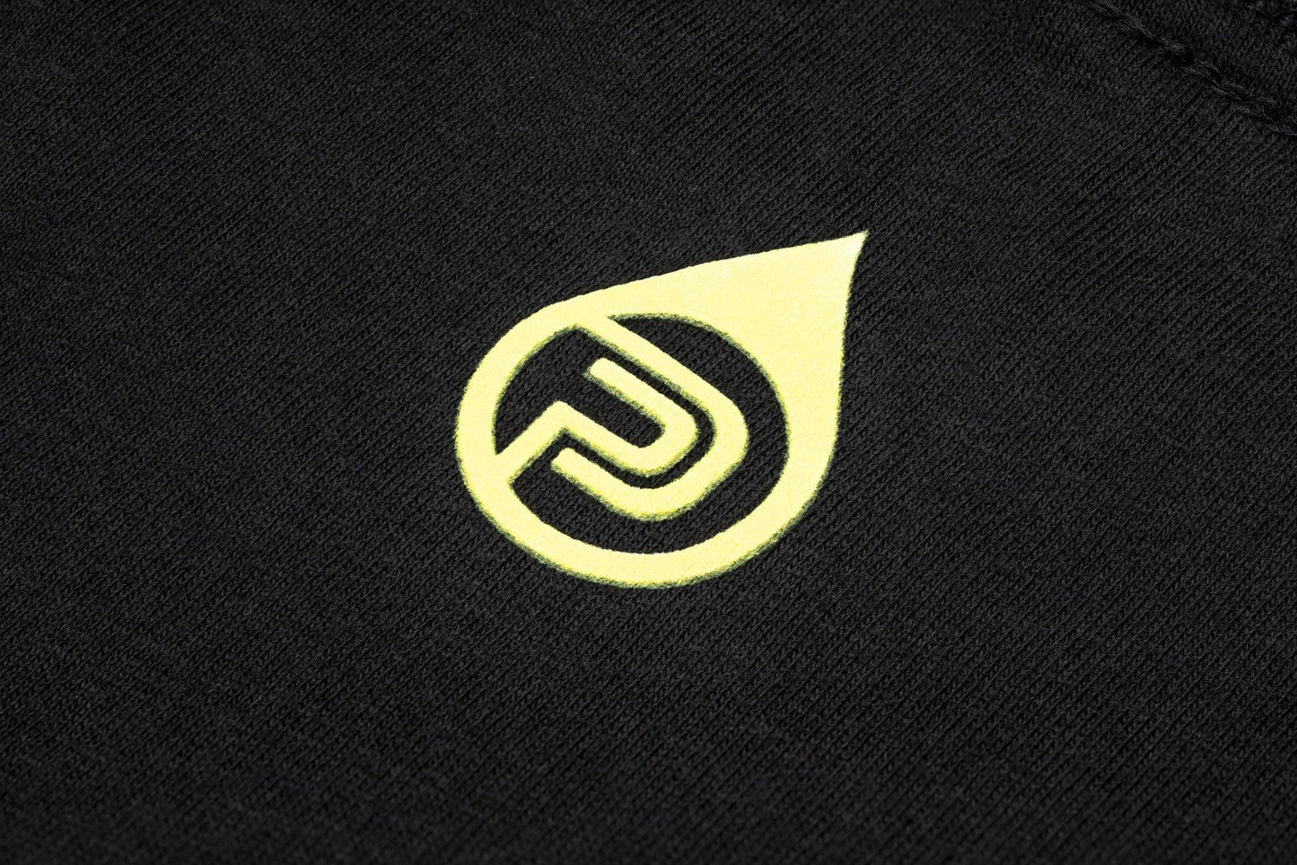 Hyper Lime Drip Crop-Top, Logo close-up